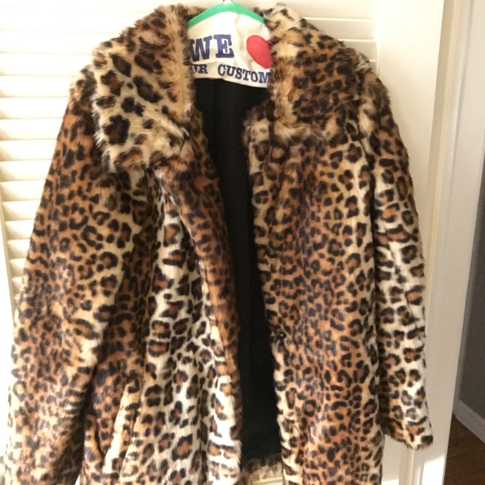 Faux fur leopard coat